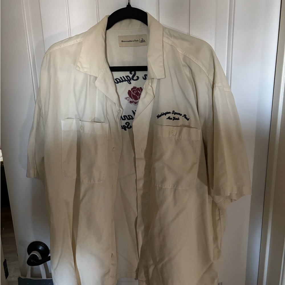Abercrombie & Fitch Washington Square Park Cream Short Sleeve Button-Up Shirt XL
